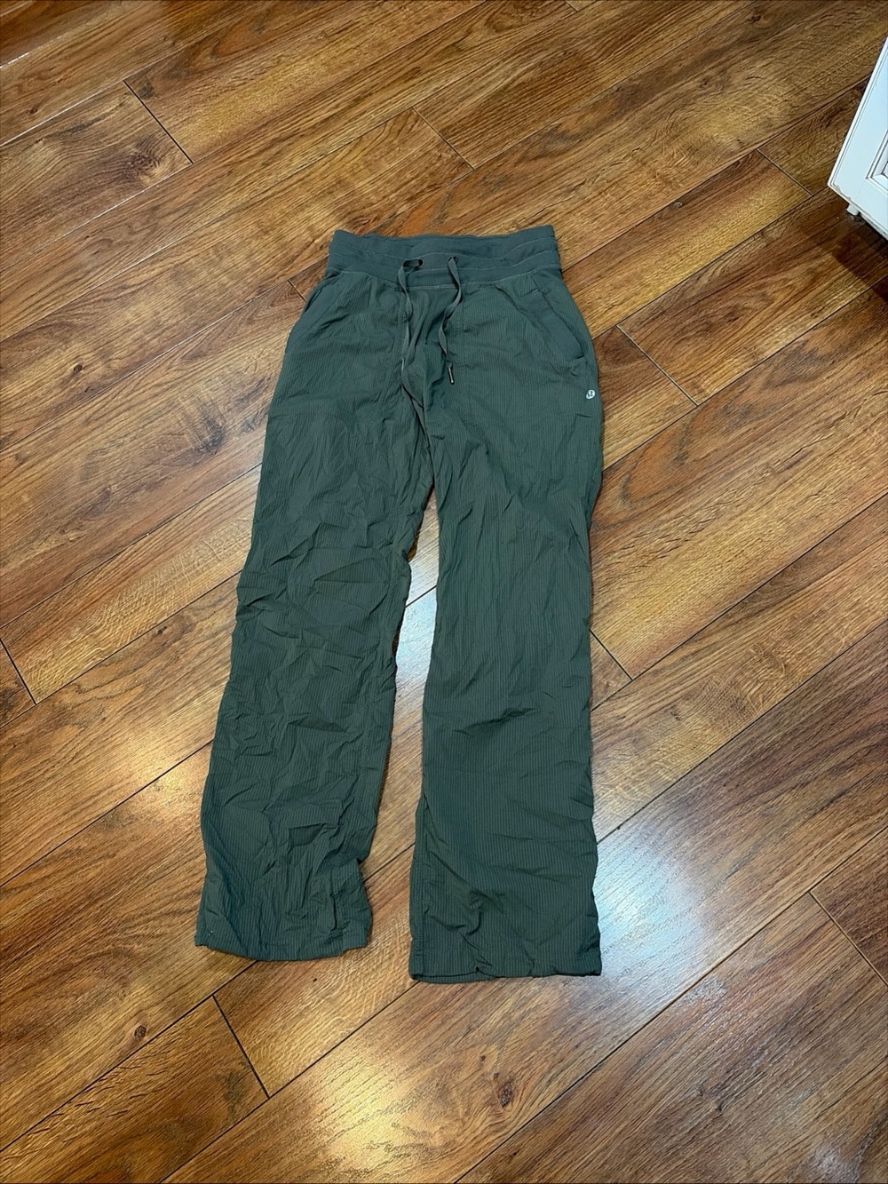 lululemon athletica army Green dance studio Track Pants size 4